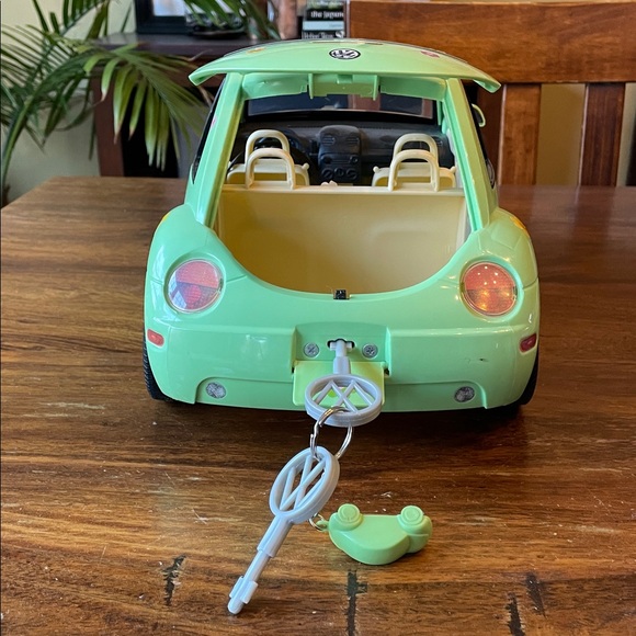 Barbie VW Volkswagen Mint Green Beetle Bug w/ 2 keys on key ring Mattel 2000 - Picture 7 of 16